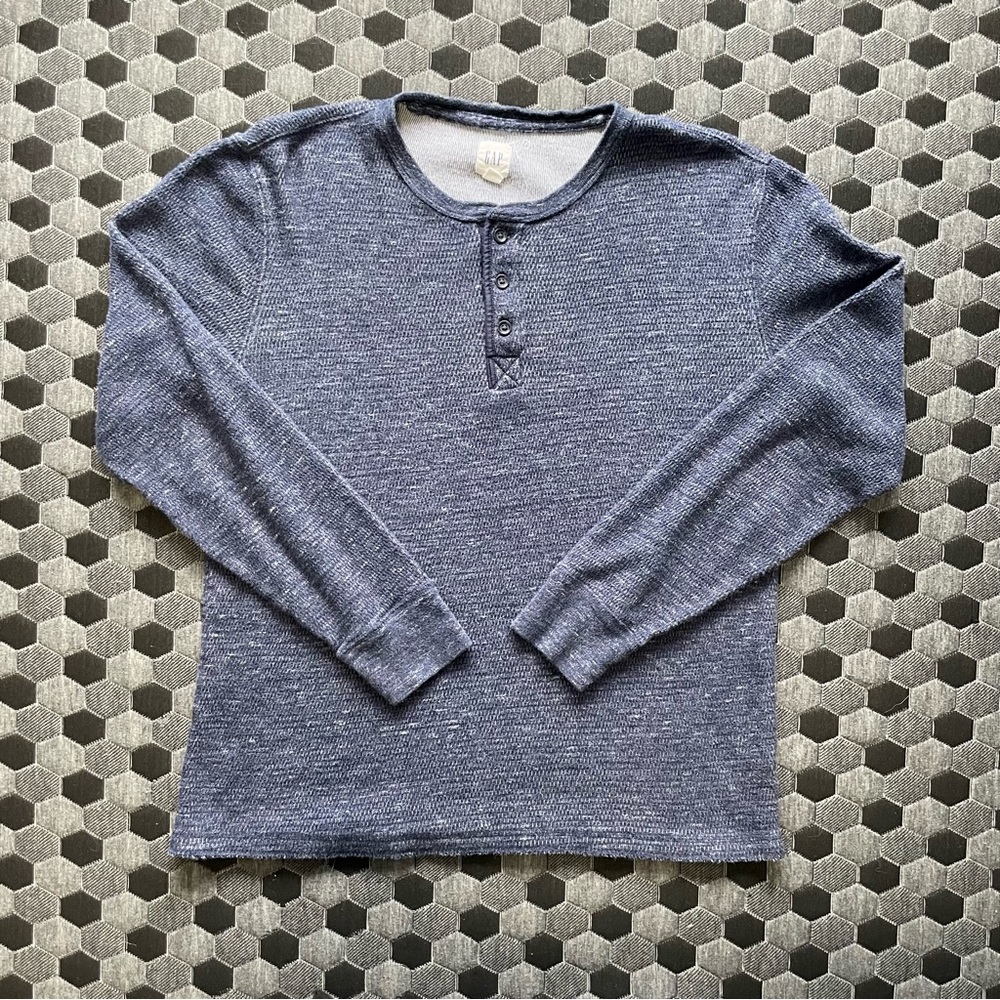 Classic GAP Mens Long Sleeve 3 Button Cozy Knit Pullover Sweater Size Medium